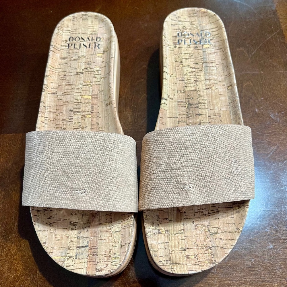 Donald Pliner Fiji Wedge Sandal (Women), Sand, Size 11